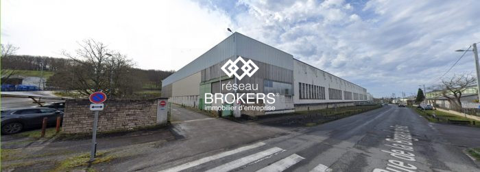 Local industriel à louer, 4000 m² - Angoulême 16000