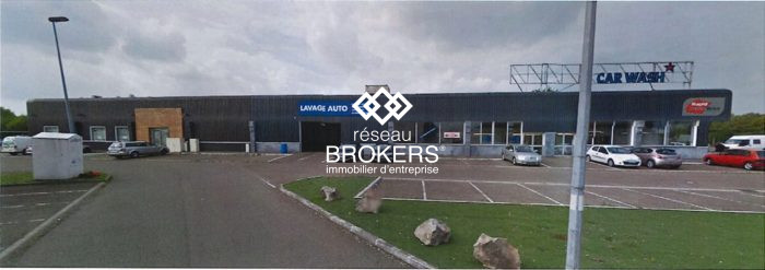 Local commercial à louer, 974 m² - Coignières 78310