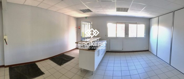 Bureau à louer, 153 m² - Eybens 38320