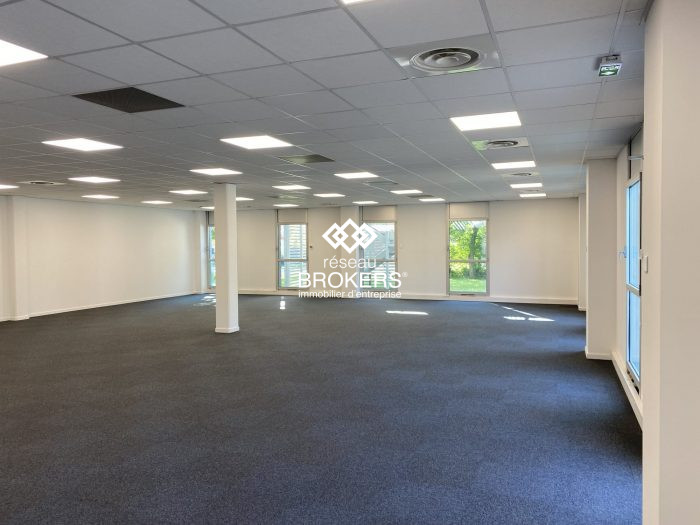 Bureau à louer, 220 m² - Nantes 44300