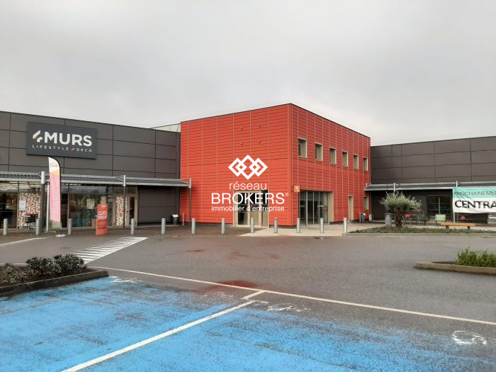 Local commercial à louer, 209 m² - Montauban 82000