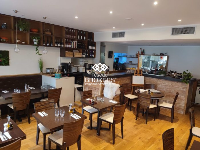 Restaurant, bar à vendre, 110 m² 58 places - Nice 06000