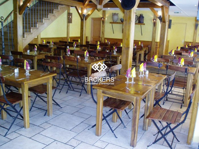 Restaurant, bar à vendre, 650 m² - Les Pennes-Mirabeau 13170