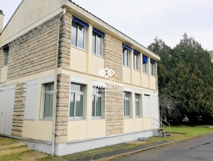 Bureau à vendre, 129 m² - Persan 95340