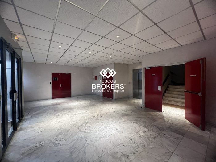 Bureau à vendre, 600 m² - Villebon-sur-Yvette 91140