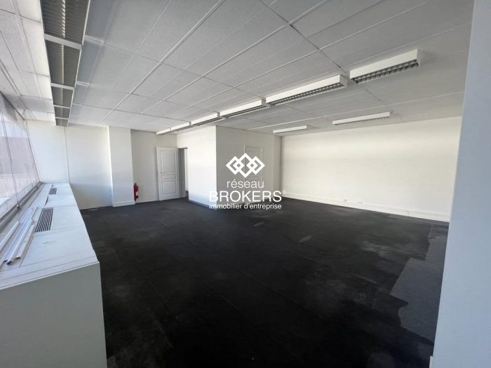 Bureau à vendre, 78 m² - Cergy 95000