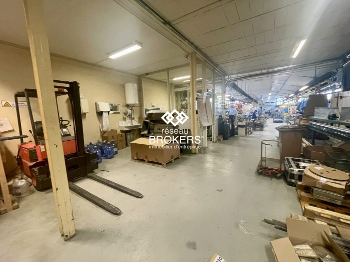Local industriel à vendre, 779 m² - Montreuil 93100