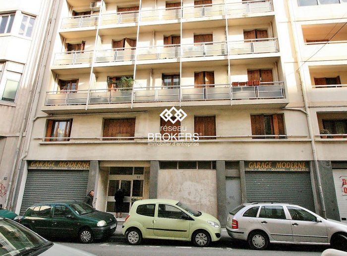 Local professionnel à vendre, 347 m² - Marseille 13003