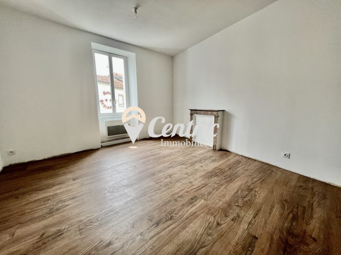 Apartment for rent, 2 rooms - Bressuire 79300