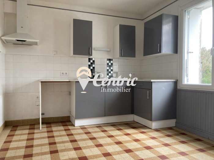 Old house for rent, 4 rooms - Trayes 79240