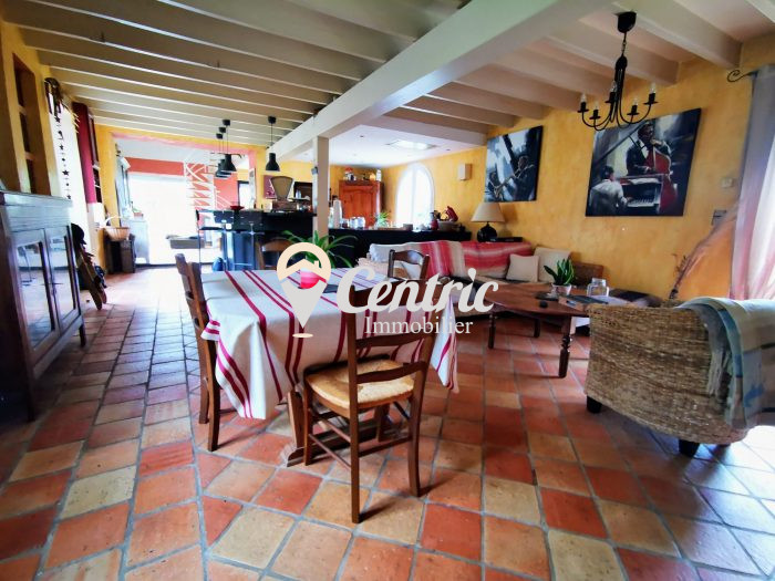 Old house for sale, 5 rooms - Cerizay 79140