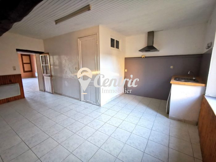 Semi-detached house 2 sides for sale, 4 rooms - Argentonnay 79150