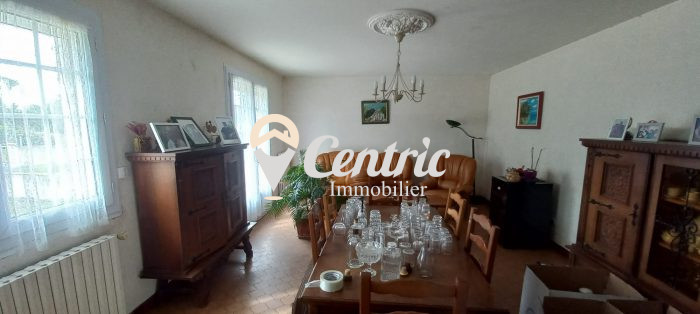 Single storey house for sale, 4 rooms - Bressuire 79300