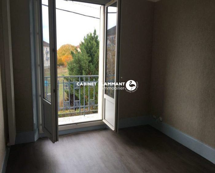 Appartement à louer, 5 pièces - Venarey-les-Laumes 21150