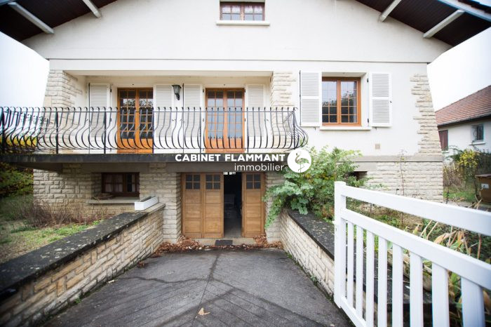Maison traditionnelle à vendre, 6 pièces - Venarey-les-Laumes 21150