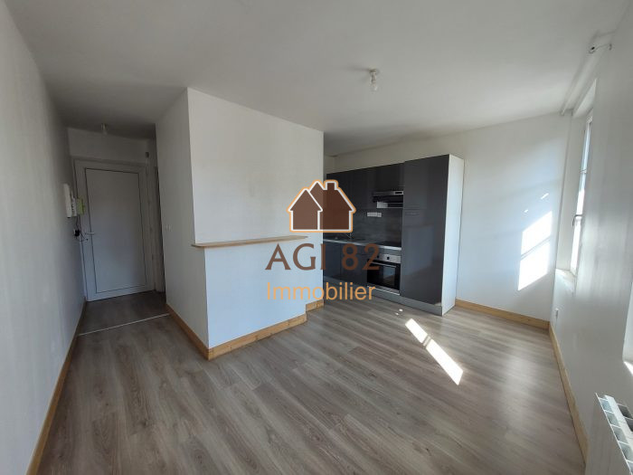 Appartement à louer, 2 pièces - Castelsarrasin 82100