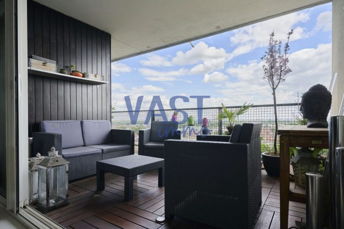 Appartement de 120 m2 avec terrasse - vidéo disponible