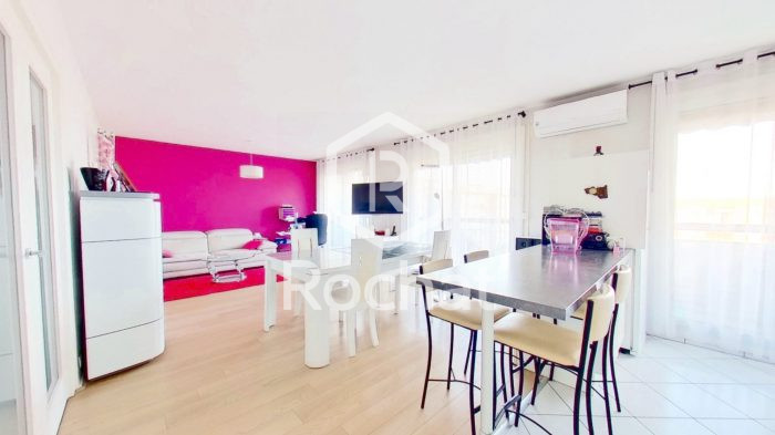 Appartement à vendre en viager, 3 pièces - Bron 69500