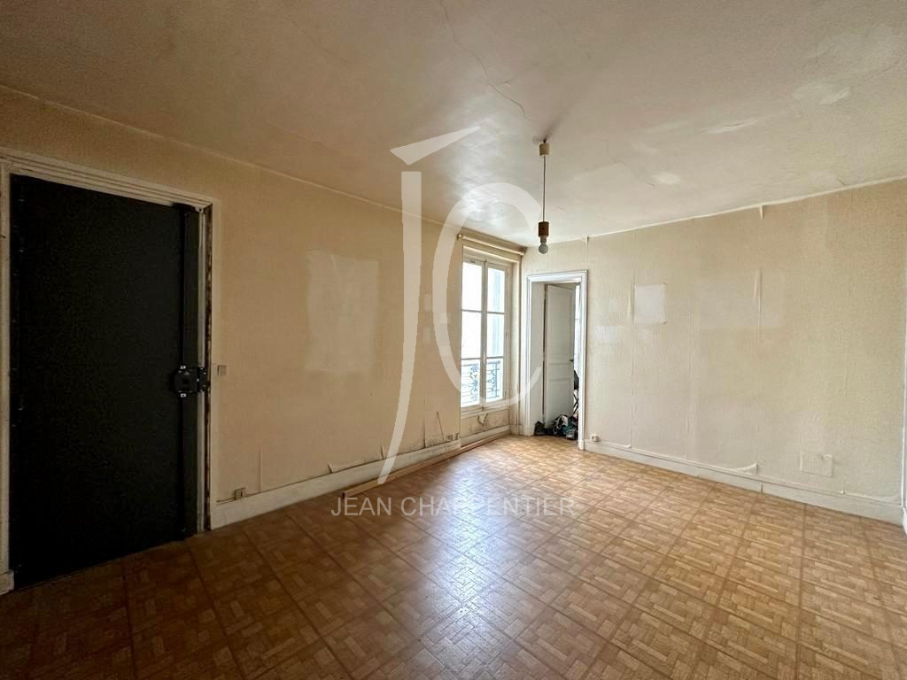 PARIS X – HÔPITAL SAINT-LOUIS – APPARTEMENT