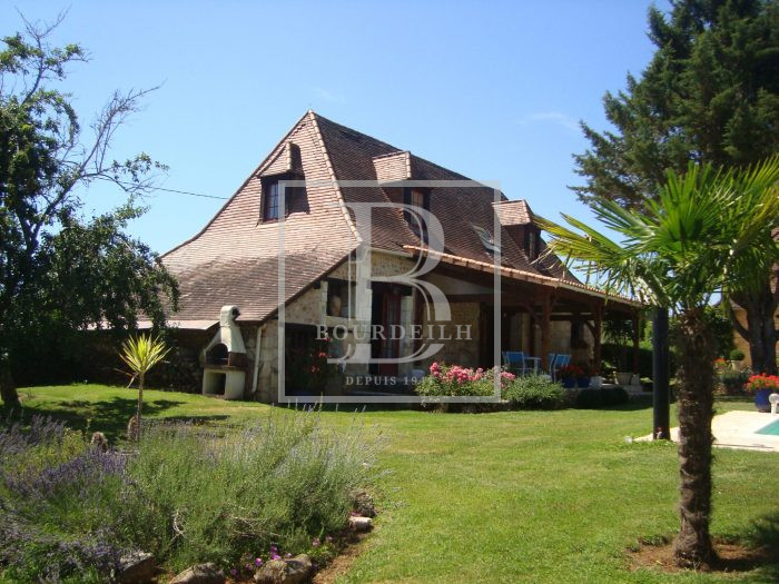 Maison de campagne à vendre, 14 pièces - Périgueux 24000