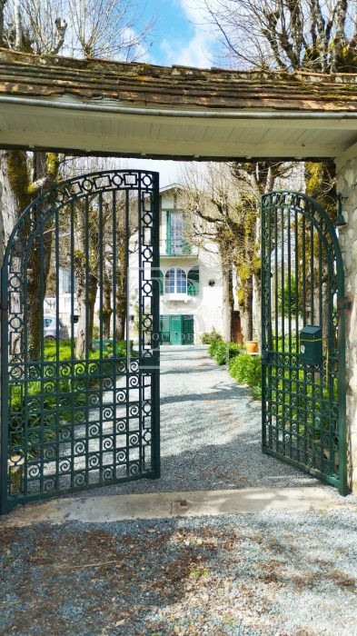 Villa for sale, 8 rooms - Périgueux 24000