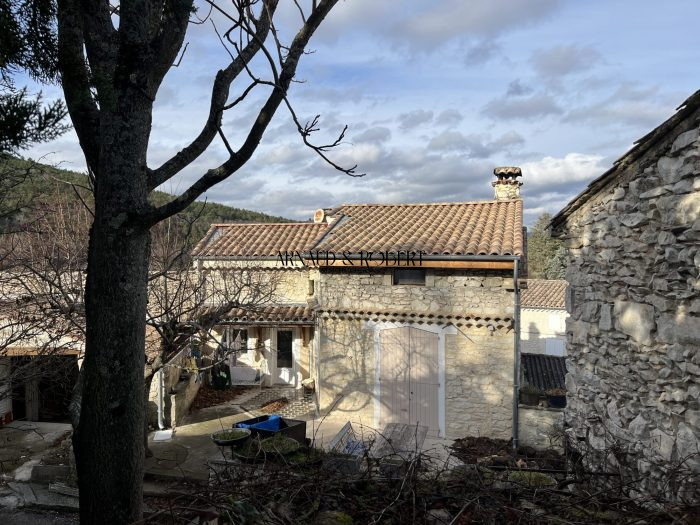 Maison à vendre, 11 pièces - Montjoux 26220