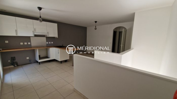 Appartement à vendre, 3 pièces - Nîmes 30000