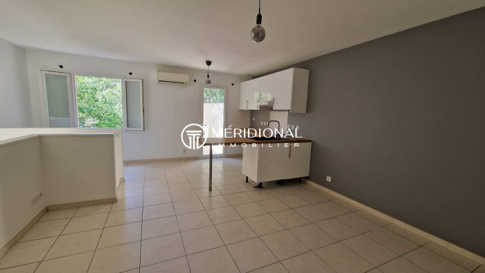 Appartement à vendre, 3 pièces - Nîmes 30000