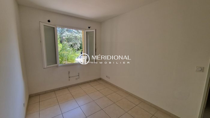 Appartement à vendre, 3 pièces - Nîmes 30000