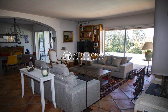 Maison individuelle à vendre, 7 pièces - Nîmes 30000