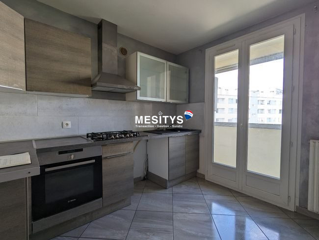 Appartement à louer, 4 pièces - Saint-Étienne 42100