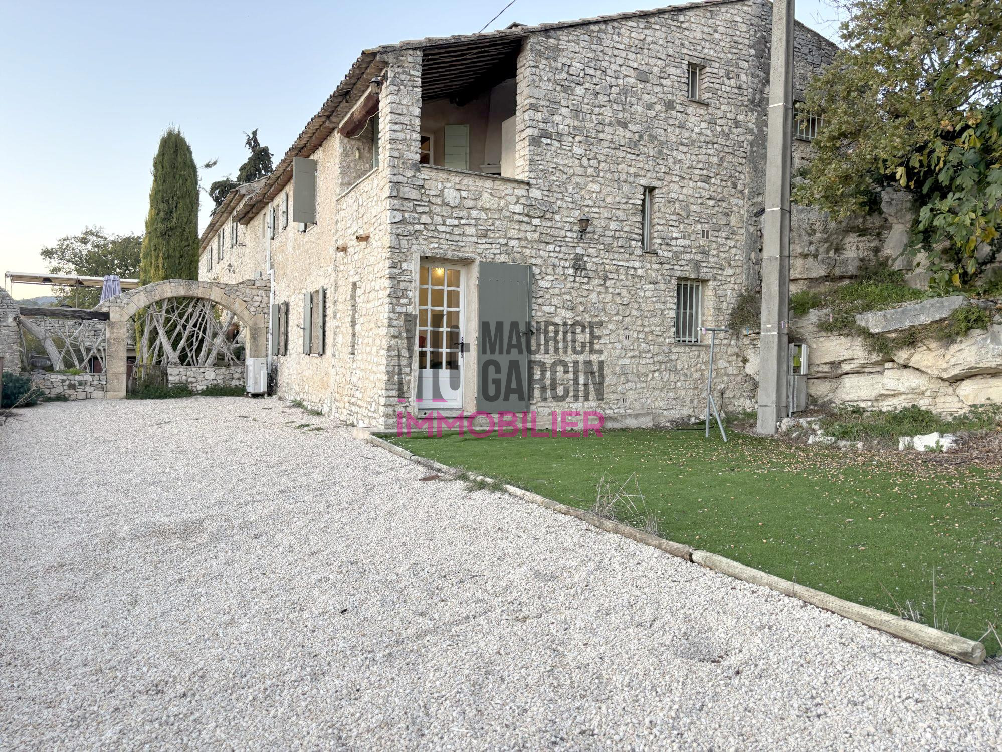 Location annuelle Maison/Villa GORDES 84220 Vaucluse FRANCE