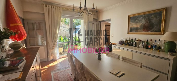 Maison bourgeoise à vendre, 7 pièces - Carpentras 84200