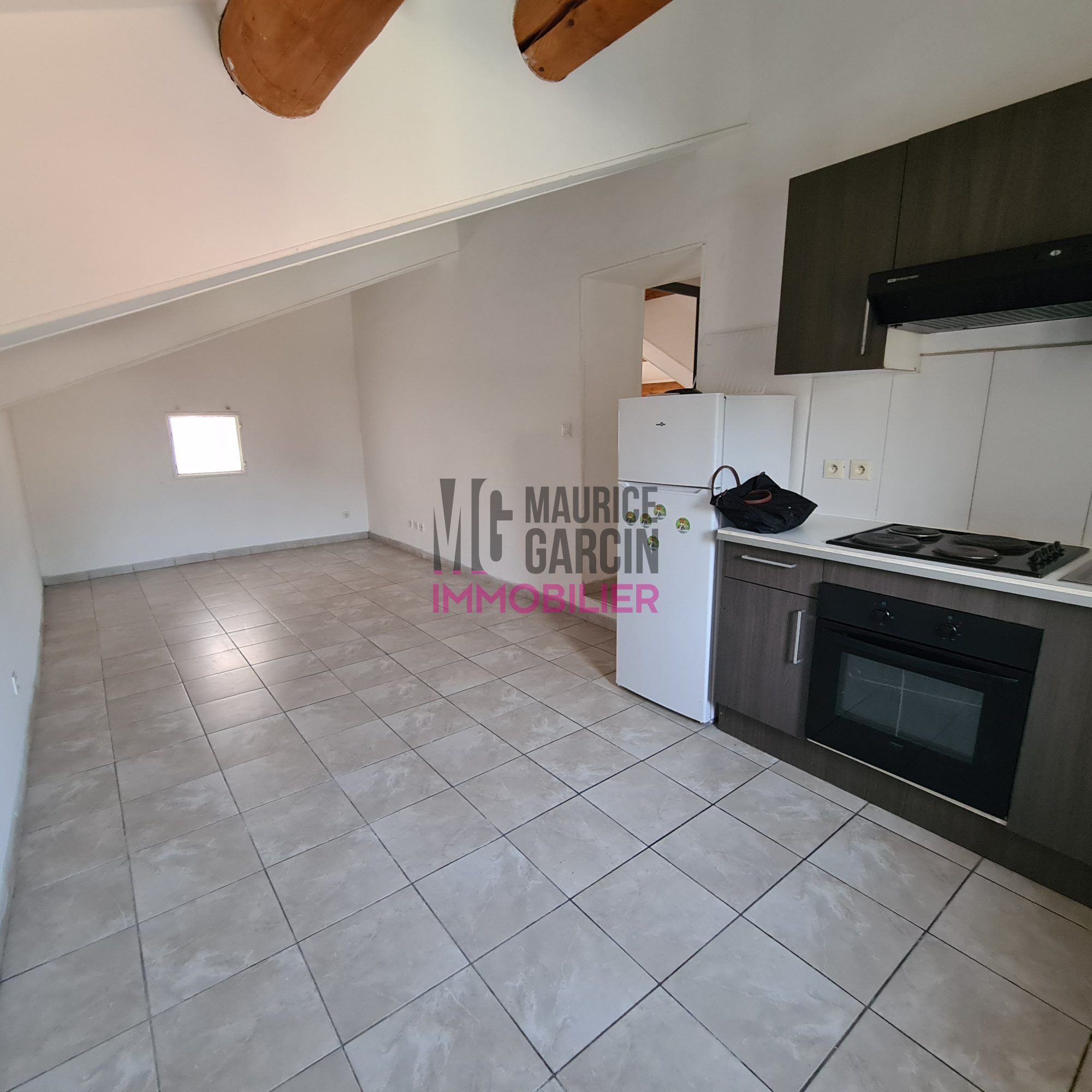 Location annuelle Appartement SORGUES 84700 Vaucluse FRANCE