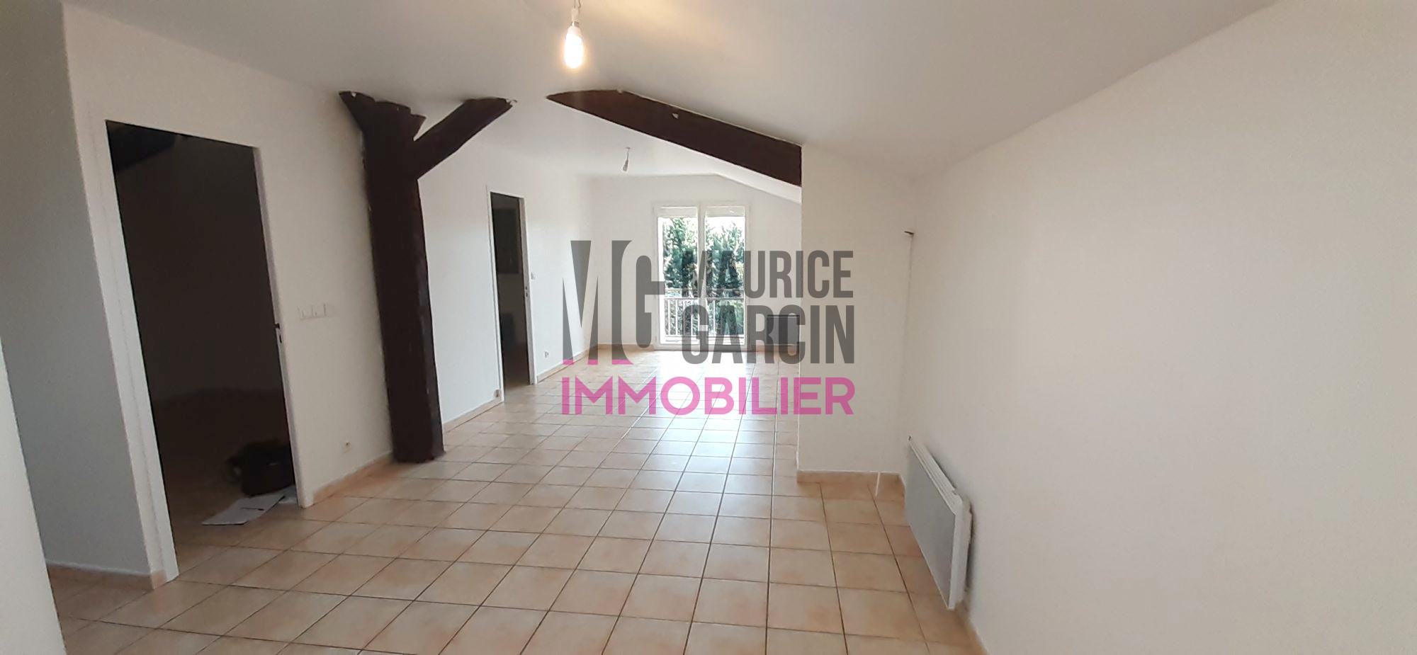 Location annuelle Appartement LE THOR 84250 Vaucluse FRANCE