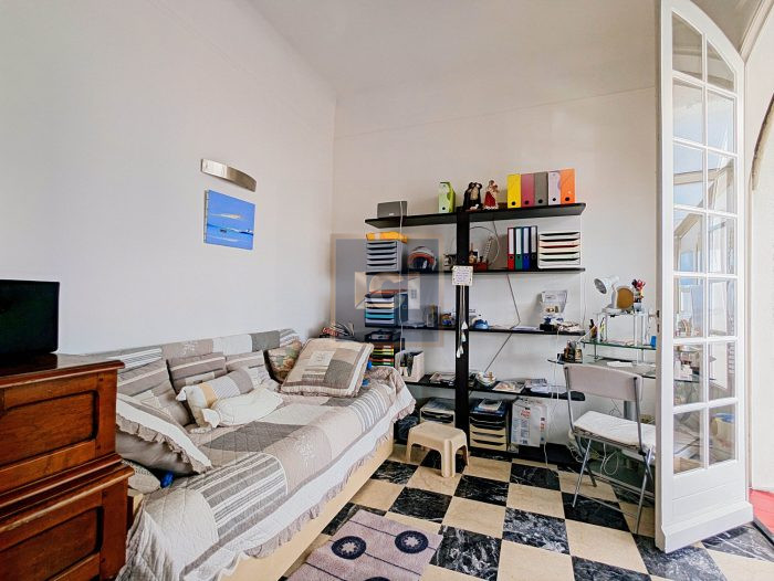 Appartement à vendre, 3 pièces - Roquebrune-sur-Argens 83380