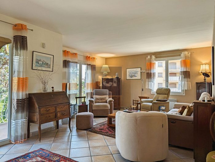 Villa à vendre, 11 pièces - Sainte-Maxime 83120