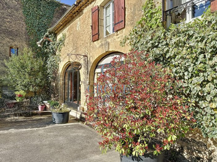 Maison ancienne à vendre, 8 pièces - Vers-Pont-du-Gard 30210