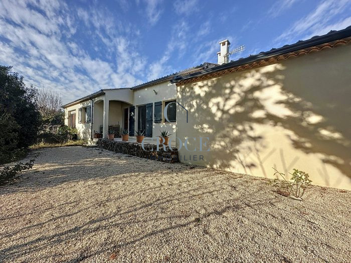 Villa à vendre, 4 pièces - Saint-Quentin-la-Poterie 30700