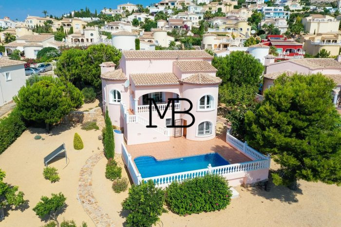 Photo Villa dans le quartier résidentiel de Lirios avec vue sur la mer et piscine privée  à la Cumbre del sol image 1/50