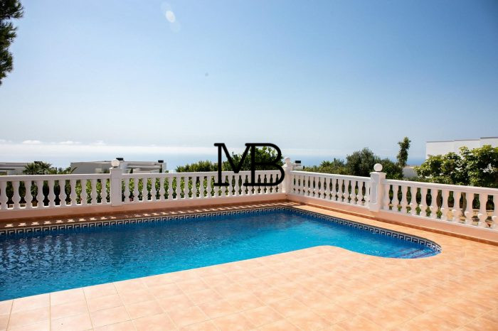 Photo Villa dans le quartier résidentiel de Lirios avec vue sur la mer et piscine privée  à la Cumbre del sol image 2/50