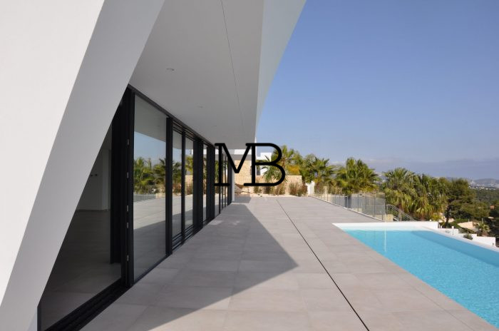 Photo Nouvelle villa moderne en construction de designer exclusive avec vue panoramique sur la mer Méditerranée à Racó de Galeno (Benissa), Costa Blanca. Avec 560 m² construits, ascenseur. image 9/41