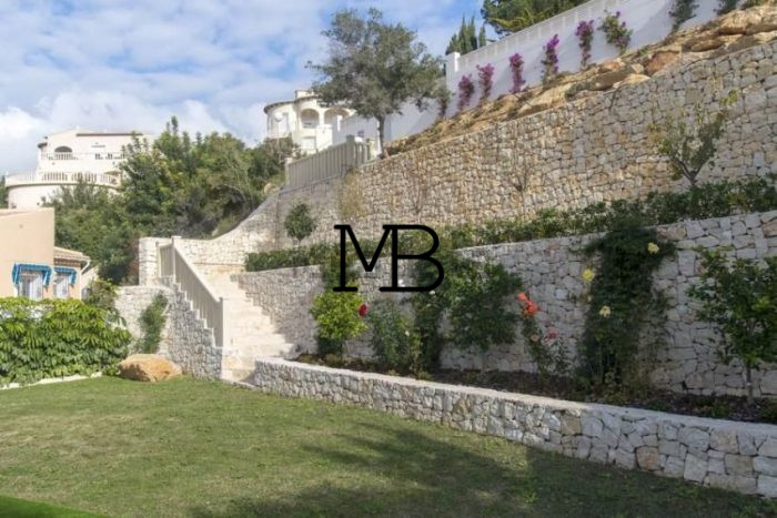 Photo Magnifique Villa rénovée avec piscine privée et garage image 25/50