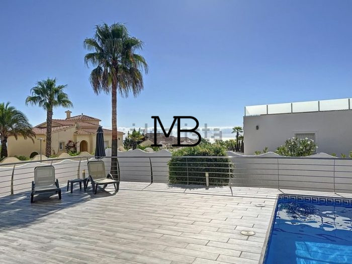 Photo Villa avec vue sur la mer et piscine privée image 2/47