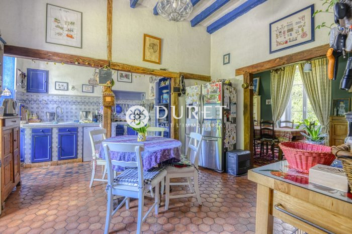 Maison bourgeoise à vendre, 10 pièces - Saint-Fulgent 85250