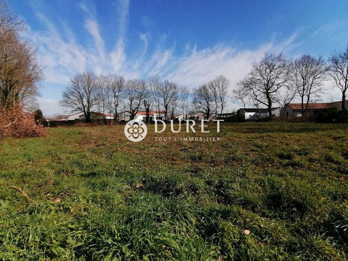 Terrain constructible à vendre, 02 a 75 ca - Les Brouzils 85260