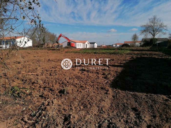 Terrain constructible à vendre, 06 a 17 ca - Les Brouzils 85260