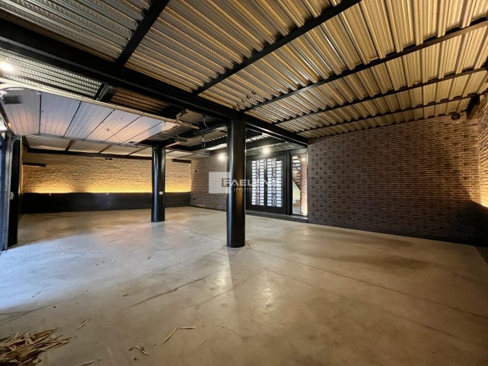 Photo Superbe Loft 4 chambres de 435 m2 avec 2 terrasses et garage image 20/22