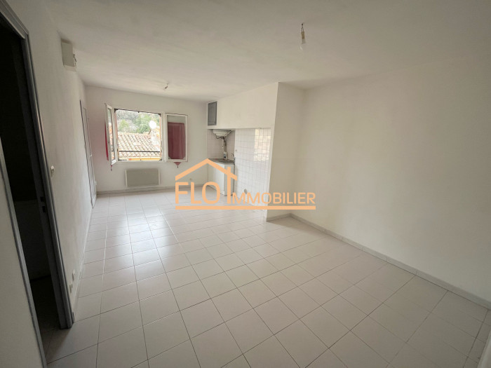 Appartement à vendre, 2 pièces - Lodève 34700