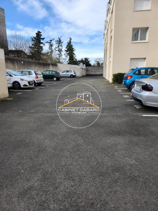 Location annuelle Garage/Parking ANGERS 49100 Maine et Loire FRANCE